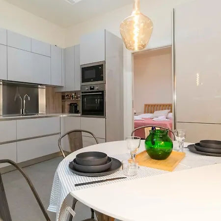 Mm Marconi Roomy & Modern Flat Apartment